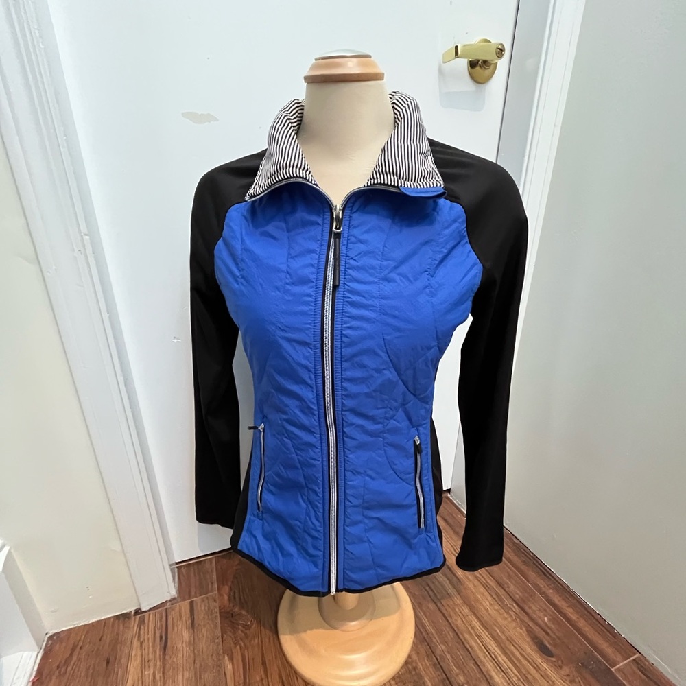 Calvin Klein Performance size Small Jacket. Smart Phone Pocket, Headphone access